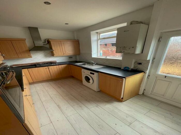 2 Bedroom Terraced House To Rent In Broad Street, Hoyland, Barnsley, S74