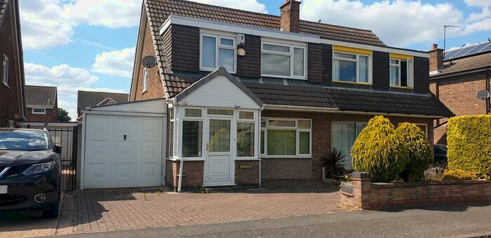 3 Bedroom Semi-Detached House To Rent In Nagle Grove, Leicester, LE4