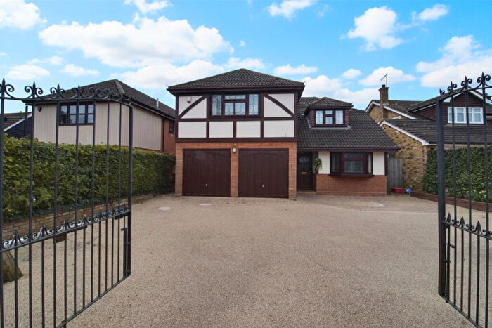 5 Bedroom Detached House For Sale In Wyatts Green Road, Brentwood, CM15