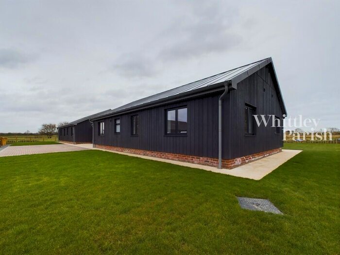 3 Bedroom Semi-Detached Bungalow To Rent In Tilly Cottage, Kenninghall, NR16