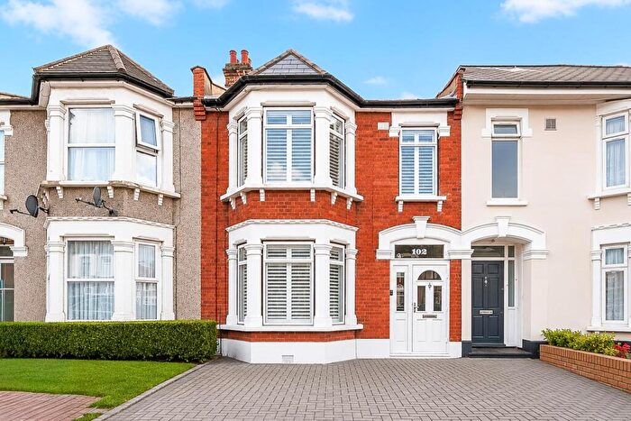 3 Bedroom Terraced House To Rent In Cobham Road, London, IG3