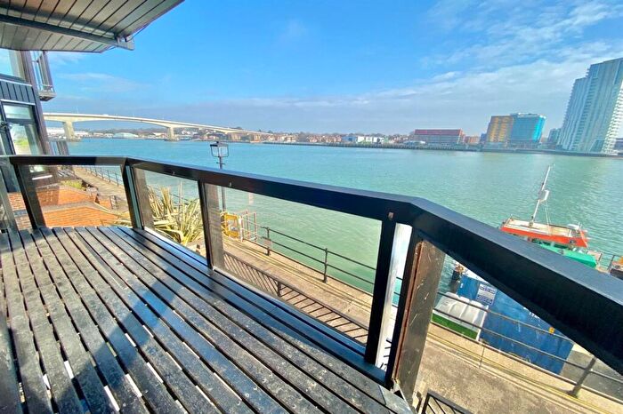 3 Bedroom End Of Terrace House To Rent In Channel Way, Ocean Village, SO14