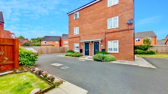 2 Bedroom Apartment To Rent In Metcalfe Close, Burton-On-Trent, Staffordshire, DE14