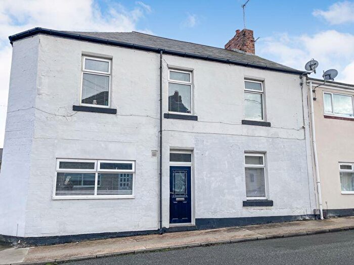 4 Bedroom End Of Terrace House For Sale In Castlereagh Street, Sunderland, SR3