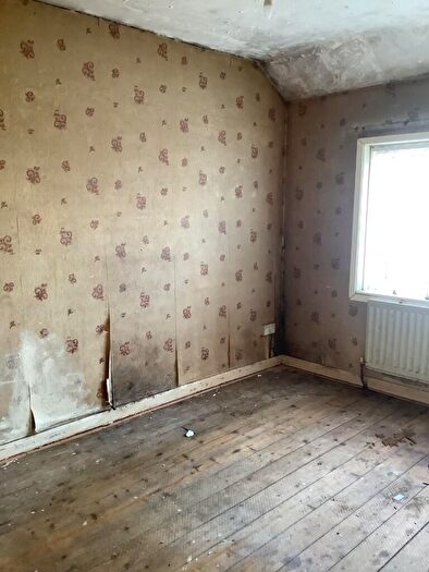 2 Bedroom Terraced House For Sale In Derwent Gardens, S63