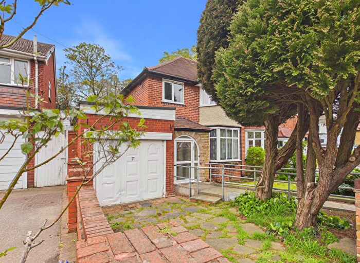 3 Bedroom Semi Detached House For Sale In Goosemoor Lane, Erdington, B23