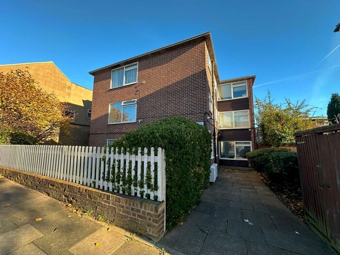 Studio To Rent In Olivia Court, Chase Side, Enfield, EN2