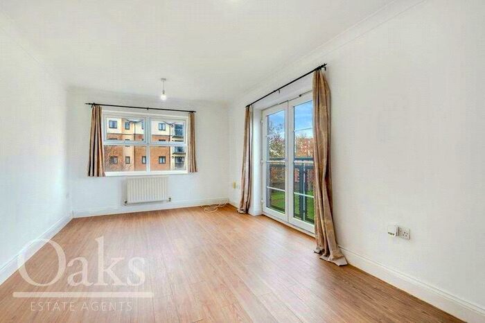 2 Bedroom Apartment To Rent In Sydenham Road, Croydon, CR0