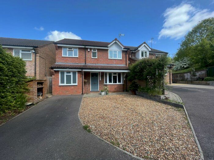 4 Bedroom Detached House To Rent In Rushbrook Close, Ampthill, Bedfordshire, MK45