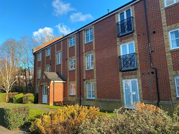2 Bedroom Apartment To Rent In Glassmill House, Robertson Road, Berkhamsted, HP4