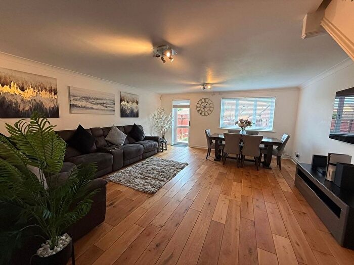 3 Bedroom End Of Terrace House To Rent In Colgate Place, Enfield, EN3