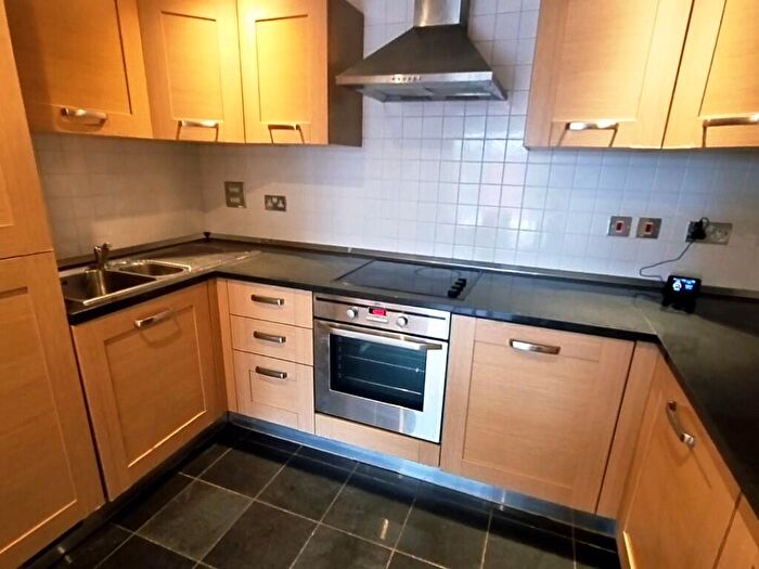 2 Bedroom Flat To Rent In Mast Quay, London, SE18