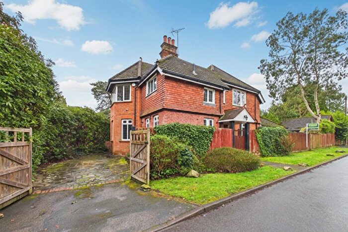 4 Bedroom Detached House For Sale In Grange Road, Camberley, Surrey, GU15