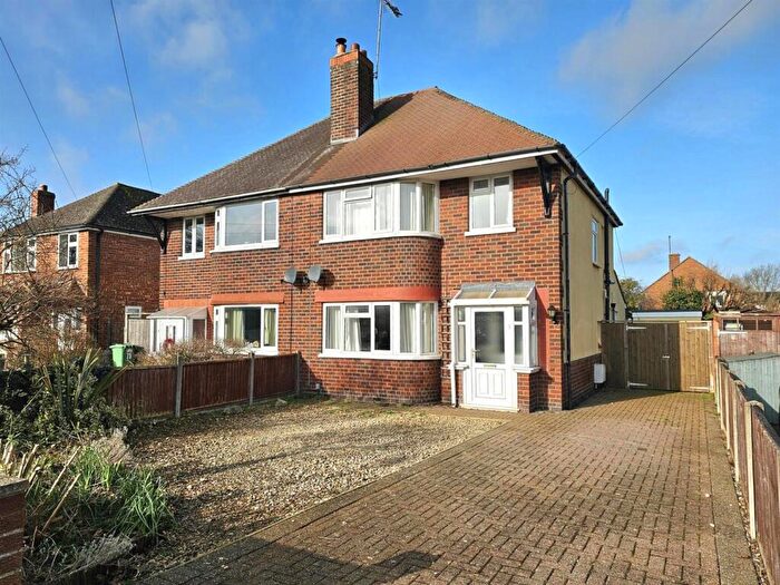 3 Bedroom Semi Detached House For Sale In Barnwood Avenue, Gloucester, GL4