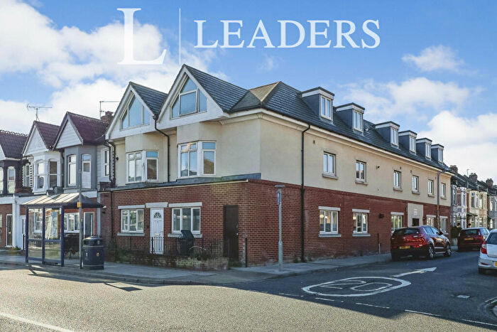 2 Bedroom Apartment To Rent In St Pirans Avenue, Portsmouth, PO3