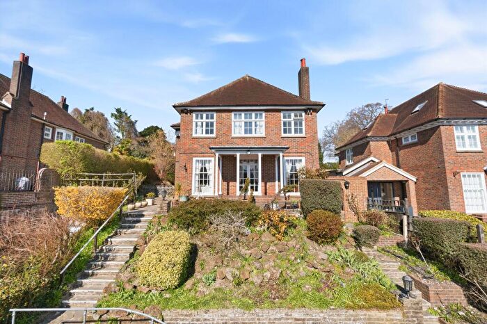 4 Bedroom Detached House For Sale In Monahan Avenue, Purley, CR8