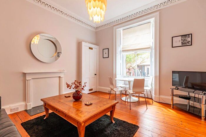 2 Bedroom Flat To Rent In L – Blackwood Crescent, Edinburgh, EH9