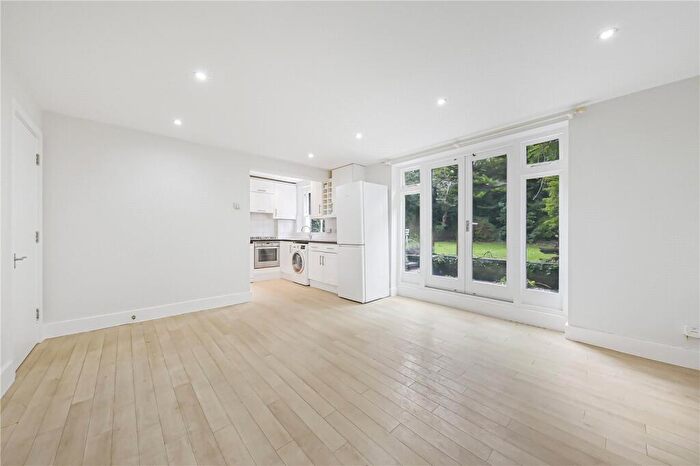 2 Bedroom Apartment To Rent In Clifton Hill, St. John's Wood, London, NW8
