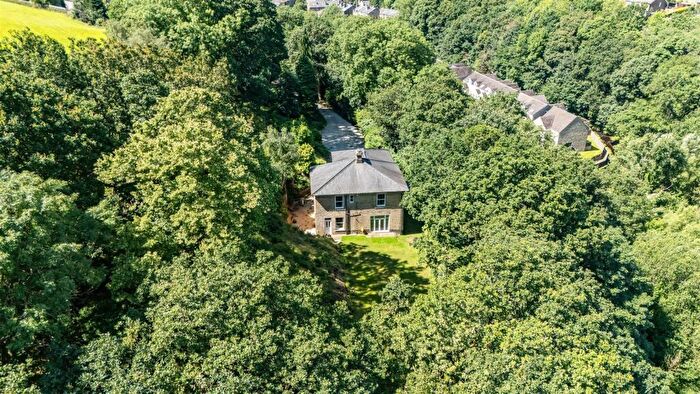 4 Bedroom Detached House For Sale In The Woodlands, Ripley Terrace, Luddendenfoot, Halifax, HX2