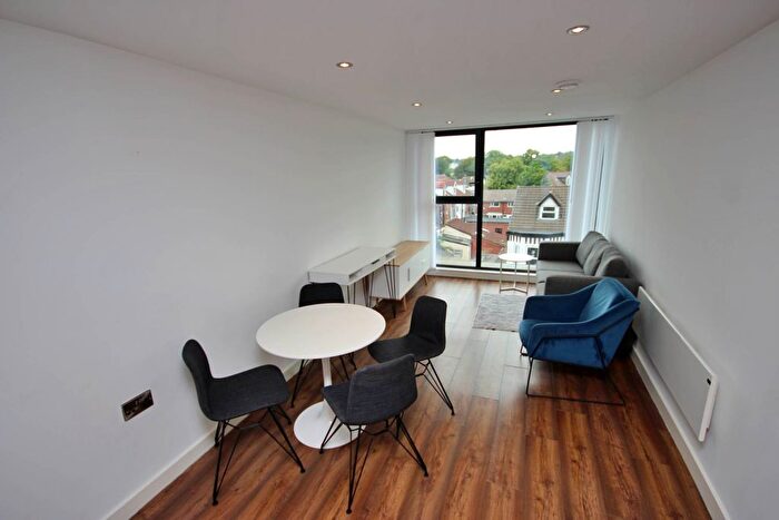 2 Bedroom Flat To Rent In Crossbank, Salford, M7