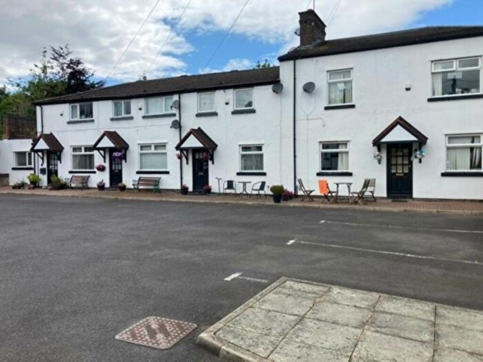 2 Bedroom Town House To Rent In Millhouse Court, West Derby, L12