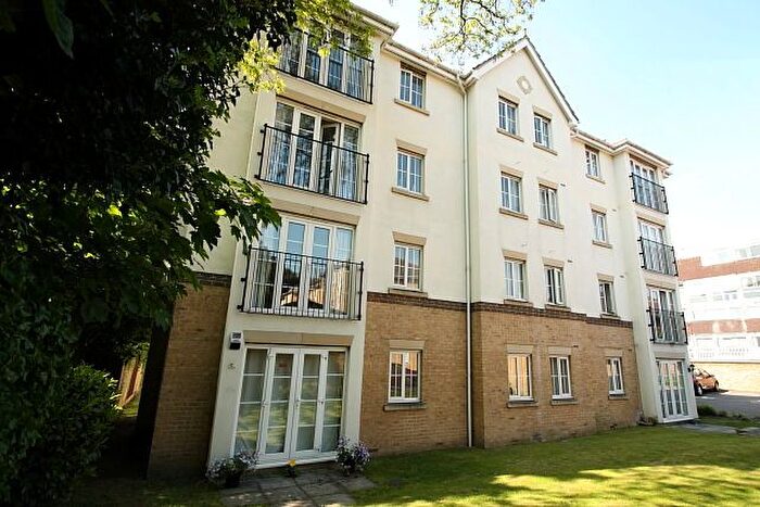 2 Bedroom Flat To Rent In Heathside Road, Woking, GU22
