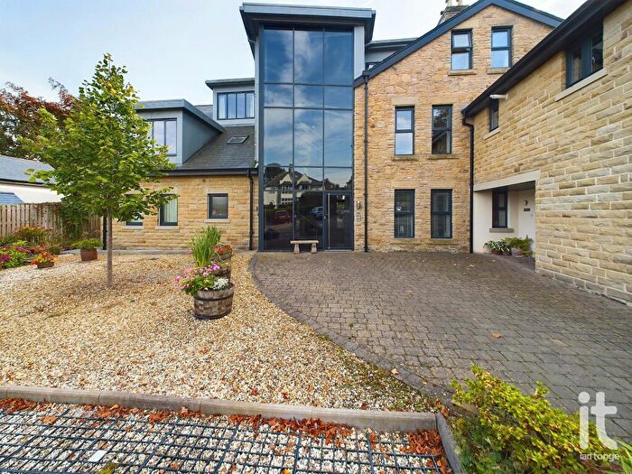 2 Bedroom Apartment For Sale In Apartment Toddbrook House, Whaley Bridge, High Peak, SK23