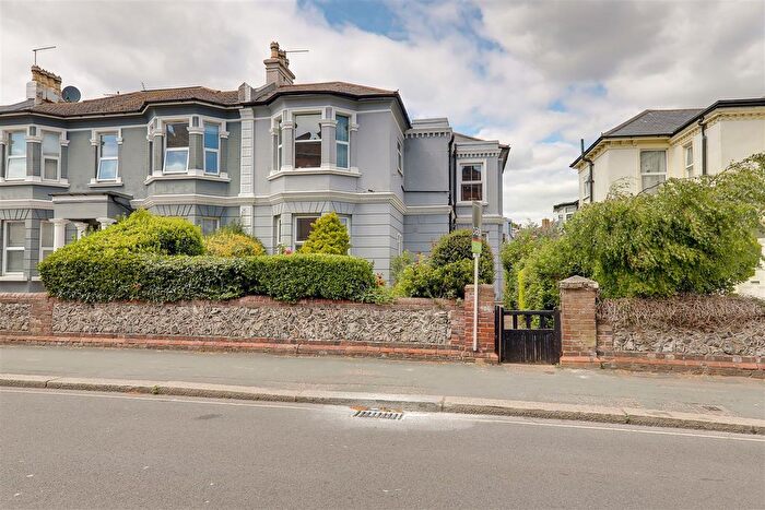 Studio For Sale In Rowlands Road, Worthing, BN11
