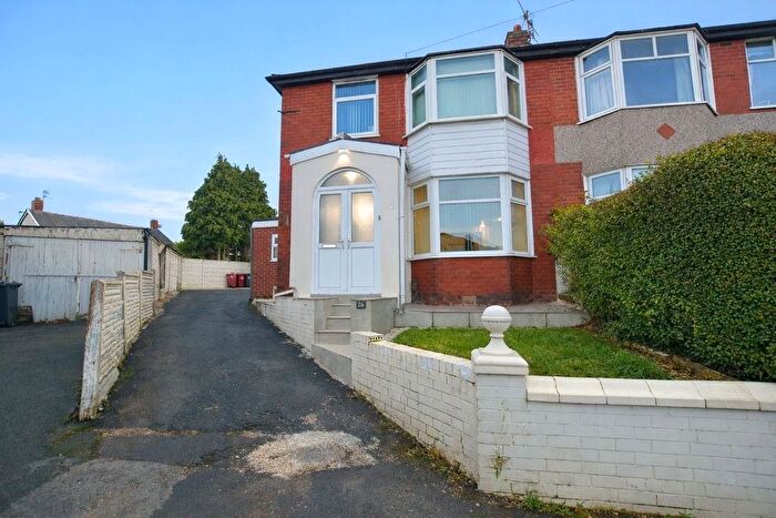 3 Bedroom Semi Detached House For Sale In Heaning Avenue, Blackburn, Lancashire, BB1
