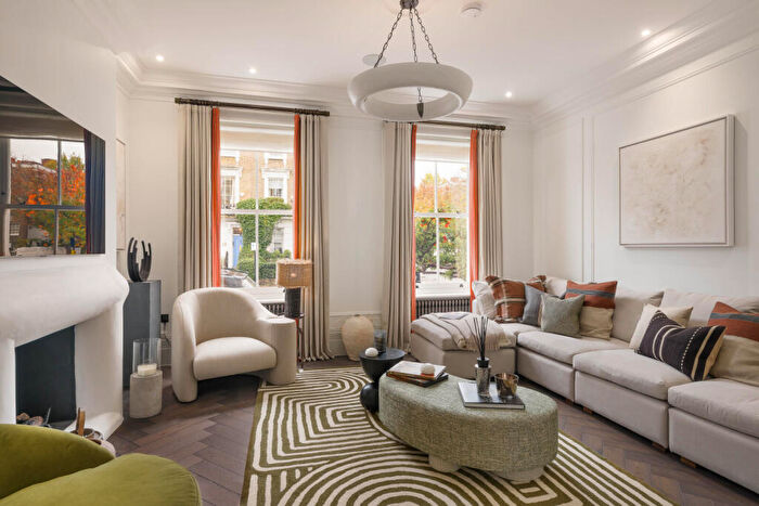 3 Bedroom End Of Terrace House For Sale In Lamont Road, London, SW10