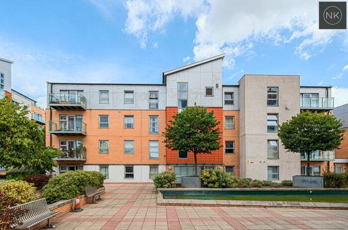 2 Bedroom Apartment To Rent In Pooley Court, Queen Mary Avenue, South Woodford, London, E18
