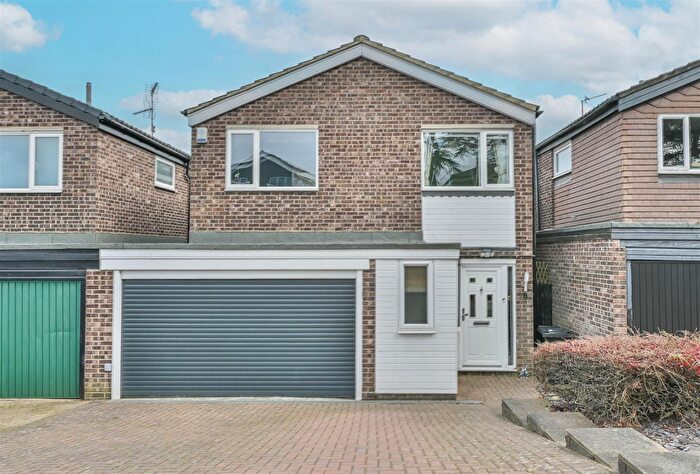 4 Bedroom Detached House For Sale In Willowdene Court, Warley, Brentwood, CM14