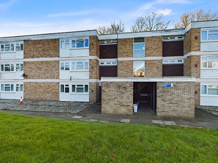 3 Bedroom Flat To Rent In Hawe Close, Canterbury, CT2