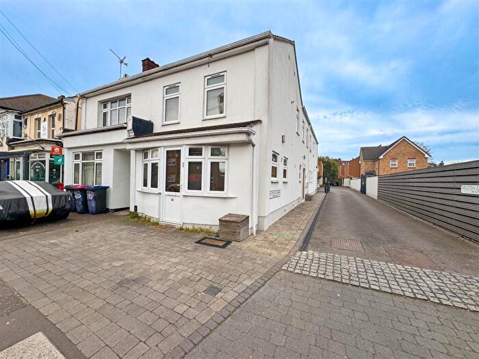 1 Bedroom Apartment For Sale In Milton Road, Westcliff-on-Sea, SS0