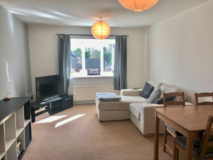 2 Bedroom Maisonette To Rent In Henley-on-Thames, Oxfordshire, RG9