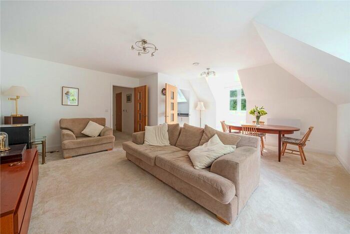 2 Bedroom Retirement Property For Sale In Langton House, Westhall Road, Warlingham, CR6