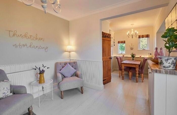 2 Bedroom Semi-Detached House To Rent In Scalby Road, Scarborough, YO12