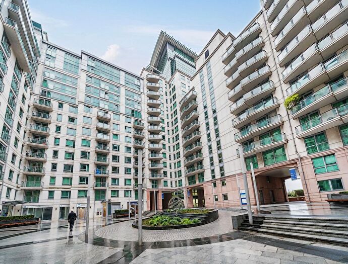 2 Bedroom Flat To Rent In Flat, St. George Wharf, London, SW8