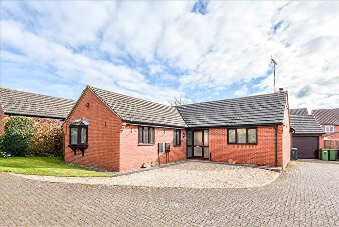 3 Bedroom Bungalow To Rent In The Grove, Wollaston, NN29