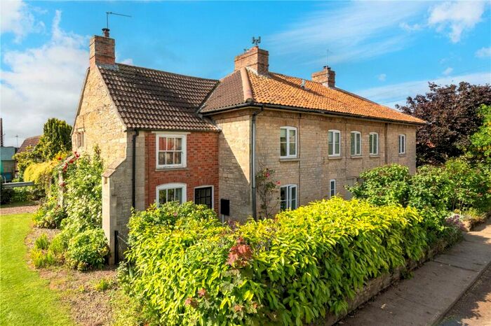 3 Bedroom End Of Terrace House For Sale In Walcot, Sleaford, Lincolnshire, NG34