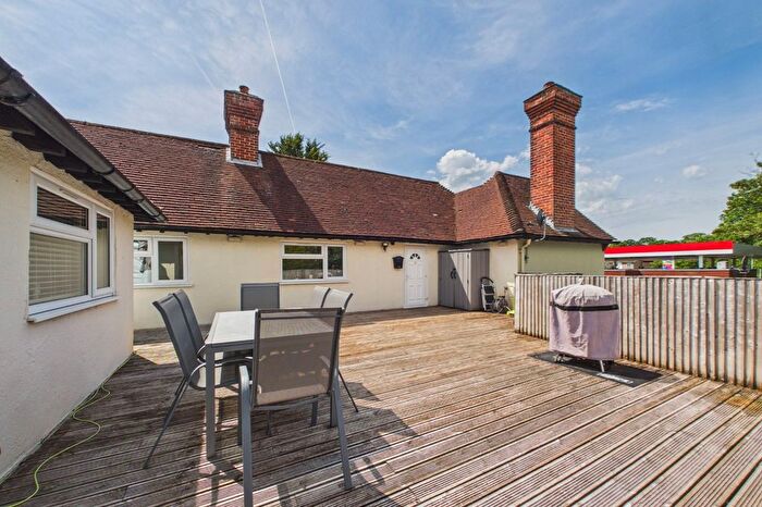 4 Bedroom Flat For Sale In London Road, Blackwater, Camberley, Hampshire, GU17