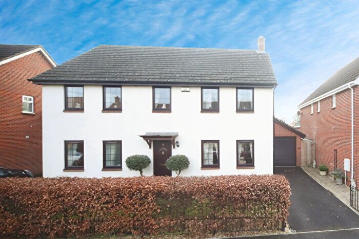 4 Bedroom Detached House For Sale In Waterleaze, Taunton, TA2