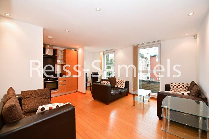 3 Bedroom Apartment To Rent In Helion Court, Westferry Road, Canary Wharf, London, E14