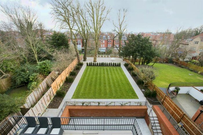 2 Bedroom Apartment To Rent In Lyndhurst Road, London, NW3