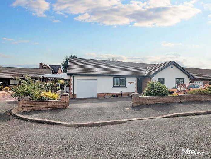 4 Bedroom Bungalow For Sale In Llys Y Ferin, Nantgaredig, Carmarthen, SA32