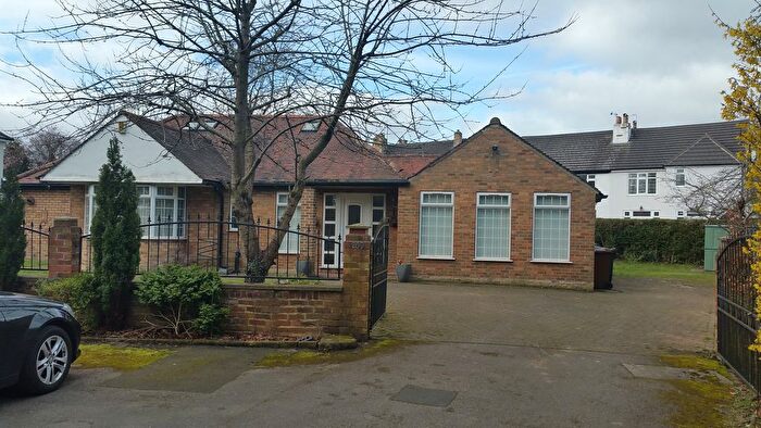 4 Bedroom Detached House To Rent In Adel Lane, Leeds, LS16
