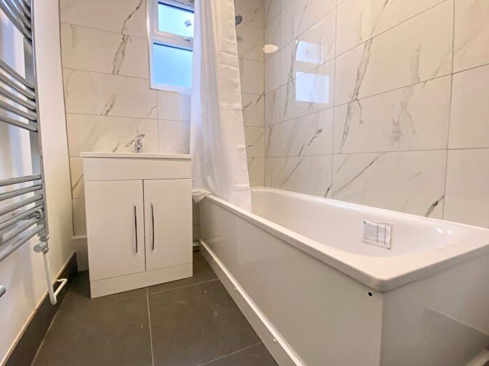 3 Bedroom Terraced House To Rent In Roslyn Road, Tottenham, N15