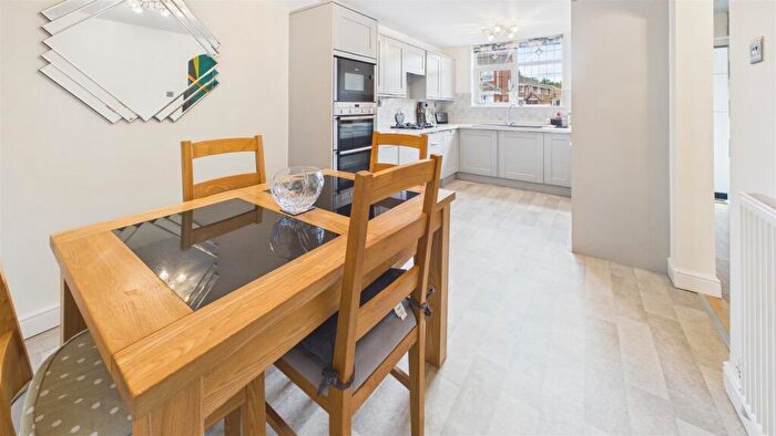 3 Bedroom Semi-Detached House For Sale In Portsdown Road, Halesowen, B63