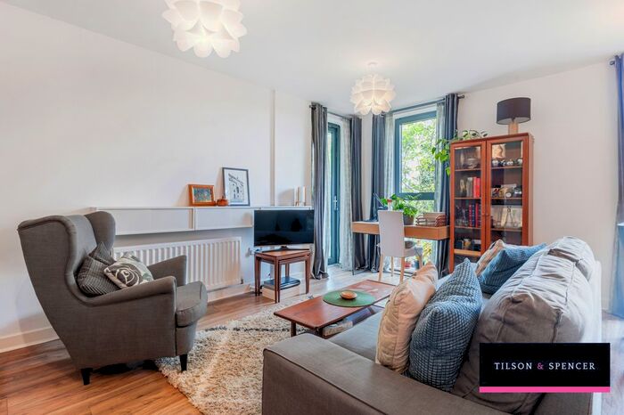 1 Bedroom Flat For Sale In Isobel Place, Seven Sisters, London, N15