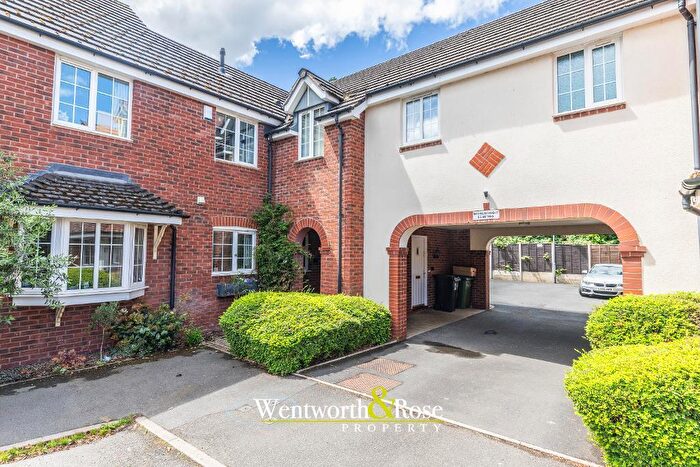 3 Bedroom Semi-Detached House For Sale In Bowling Green Drive, Smethwick, B67